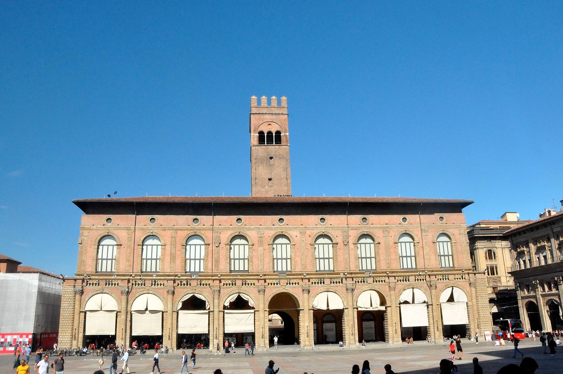 Bologna (Photo license: CC BY 2.0)